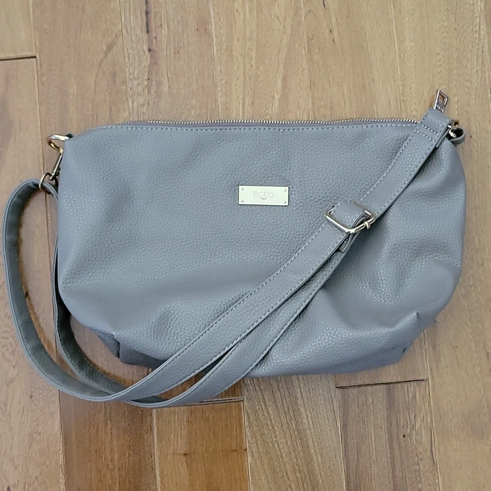 BCBG Pebble Gray shoulder‎ bag adjustable strap